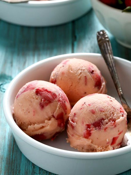 strawberry ice cream