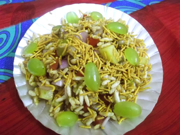 bhel with grapes