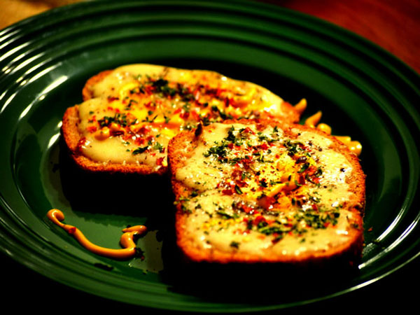 chilli cheese toast