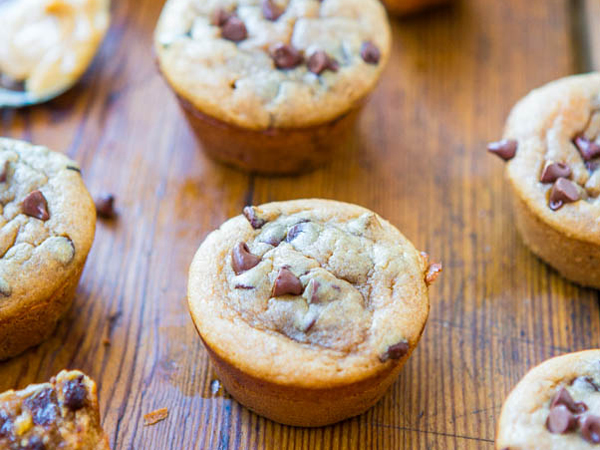 Flourless Peanut Butter Chocolate Chip Mini Blender Muffin