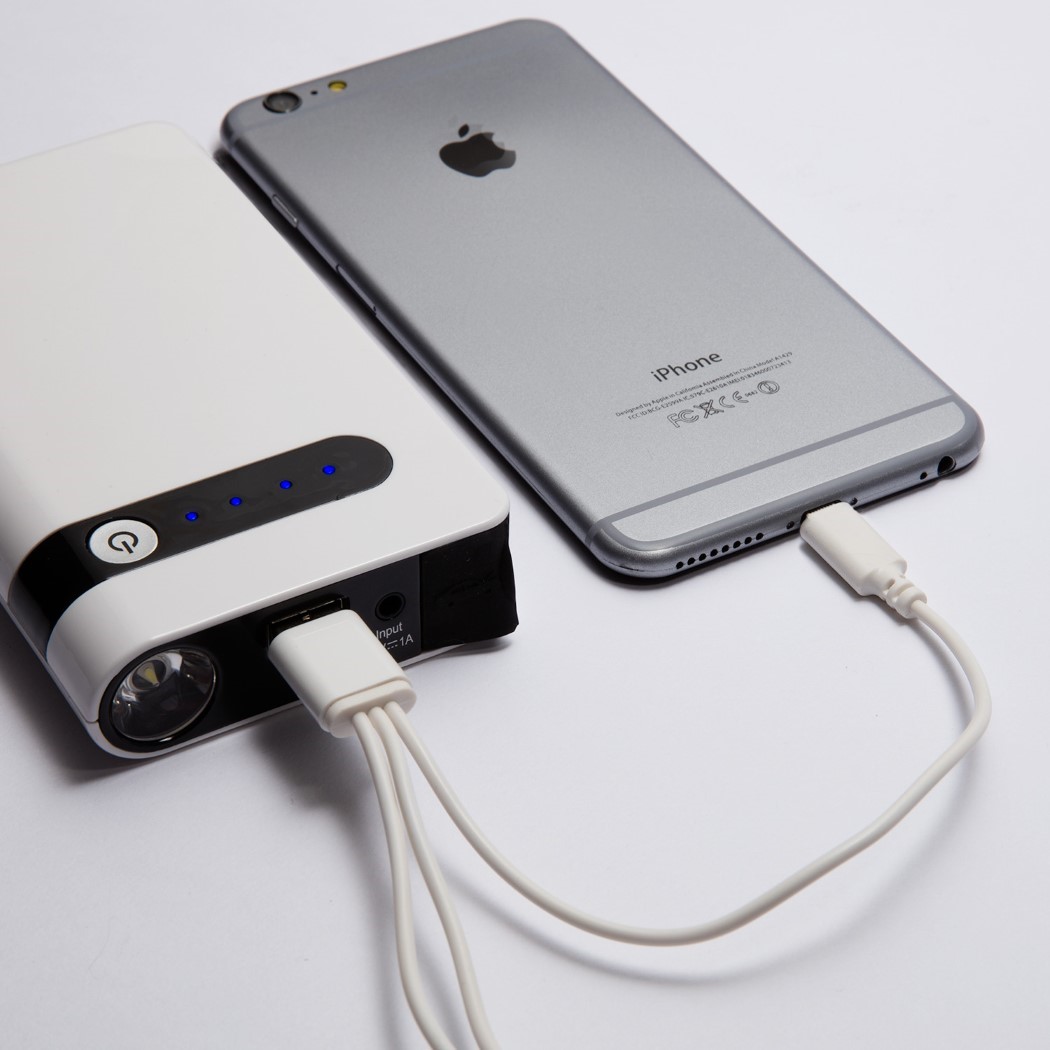 car_powerbank_3