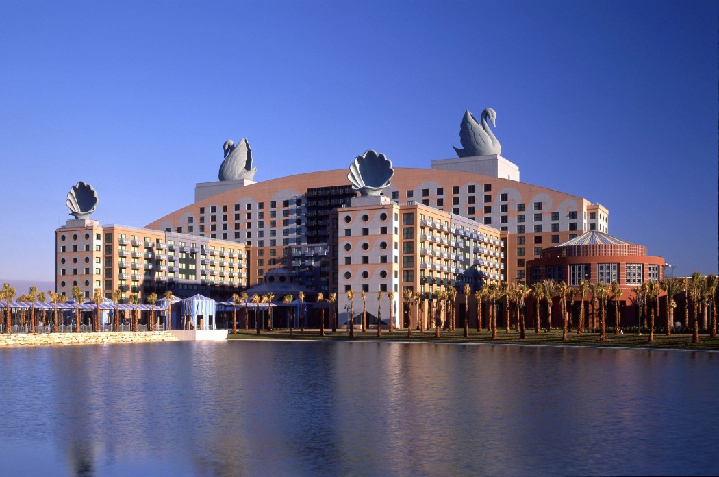 disney_world_hotel_2