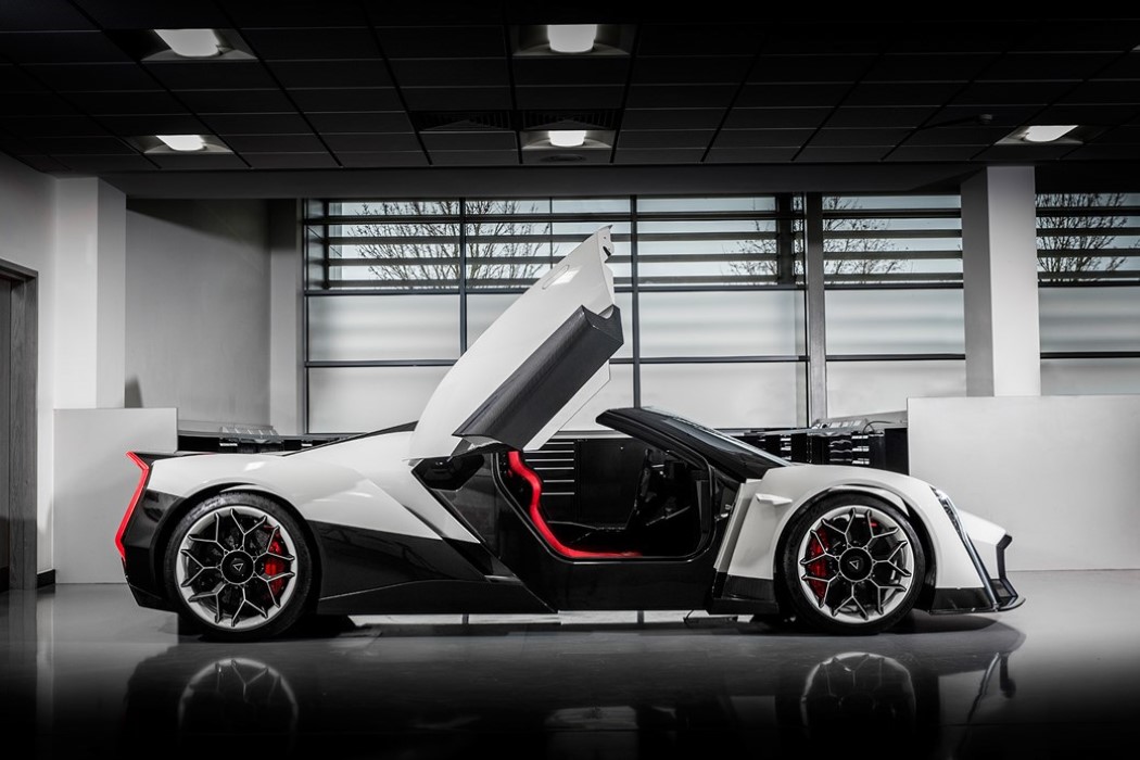 electric_hypercar_5