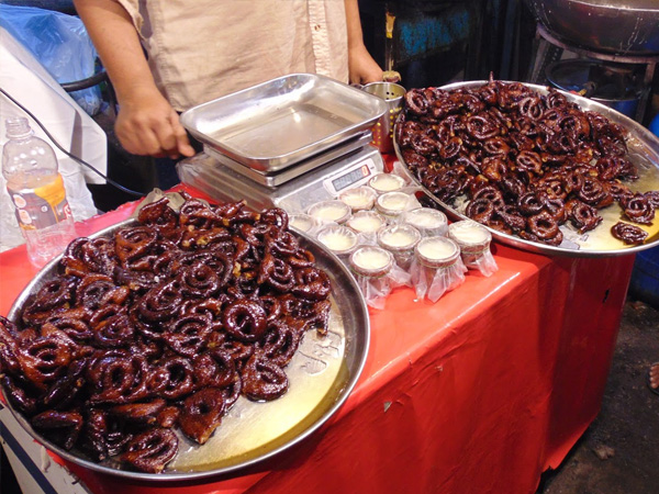 Ramadan Special: Mumbai’s Mohammad Ali Road Through The Eyes Of An Amateur Foodie