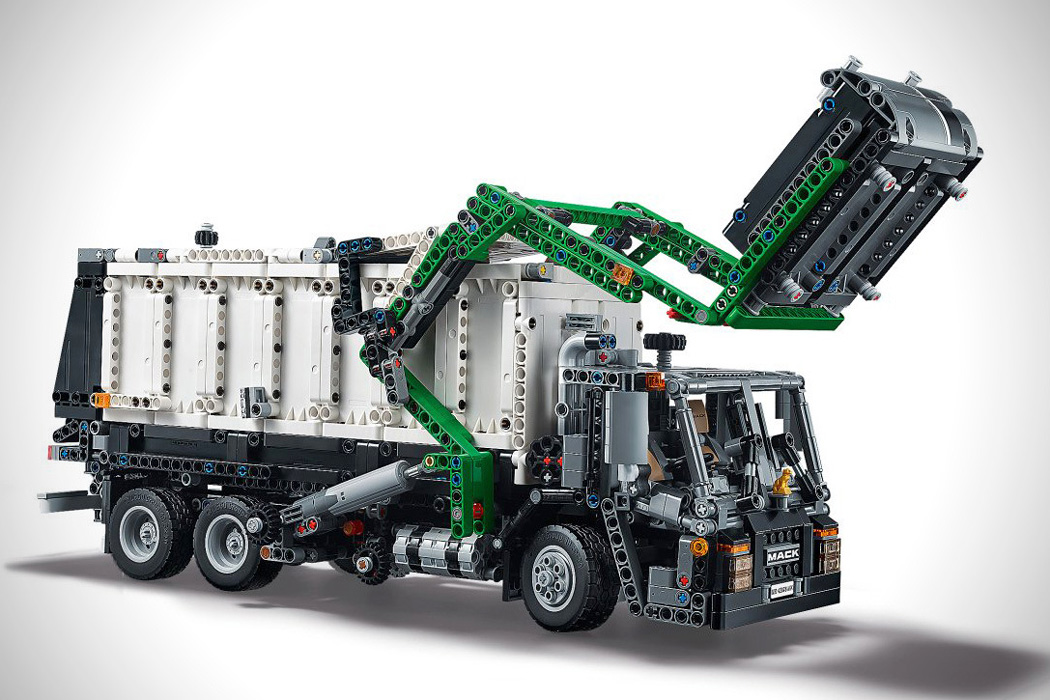 lego_technic_2_in_1_mack_truck_02