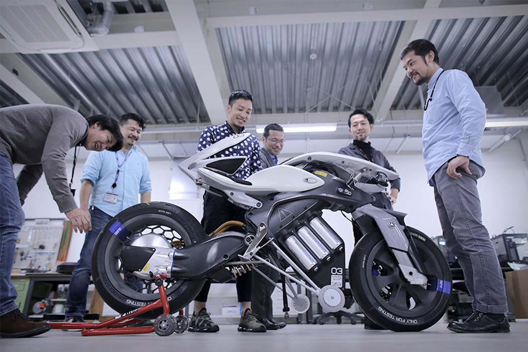 yamaha_motoroid_11