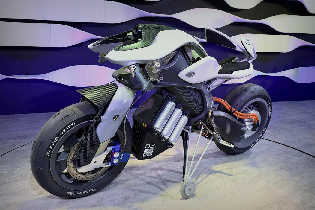 yamaha_motoroid_13