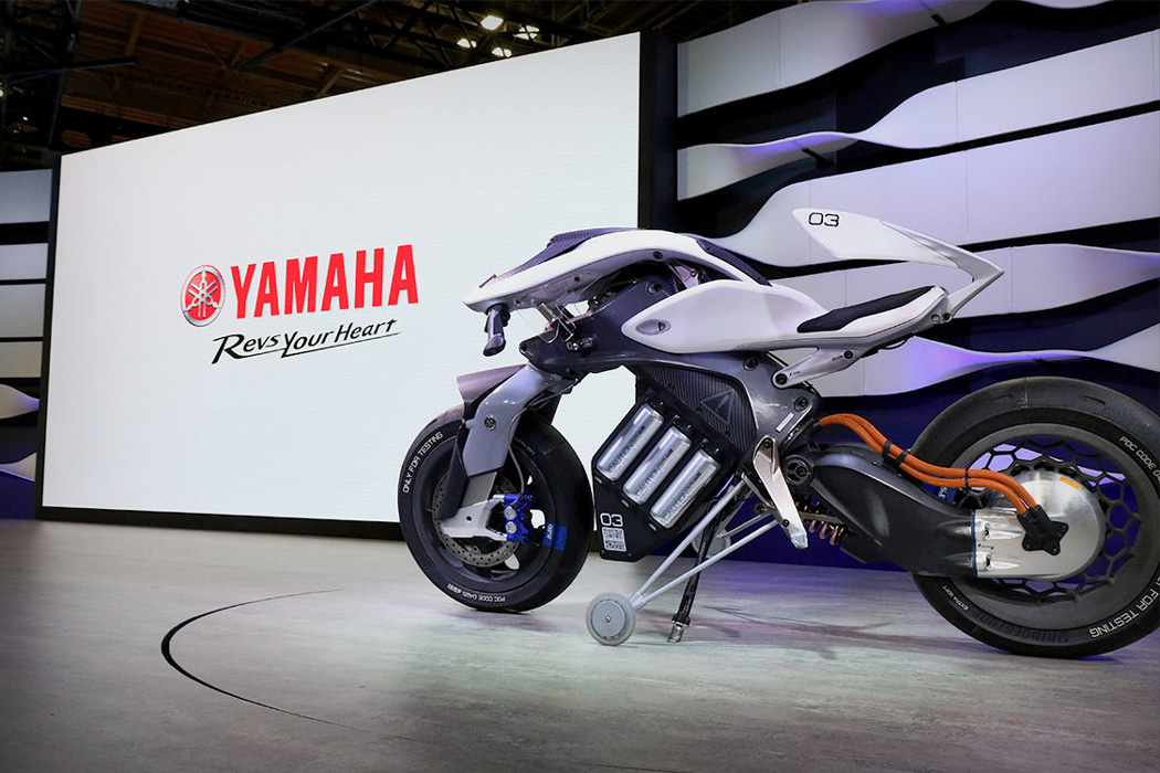 yamaha_motoroid_14