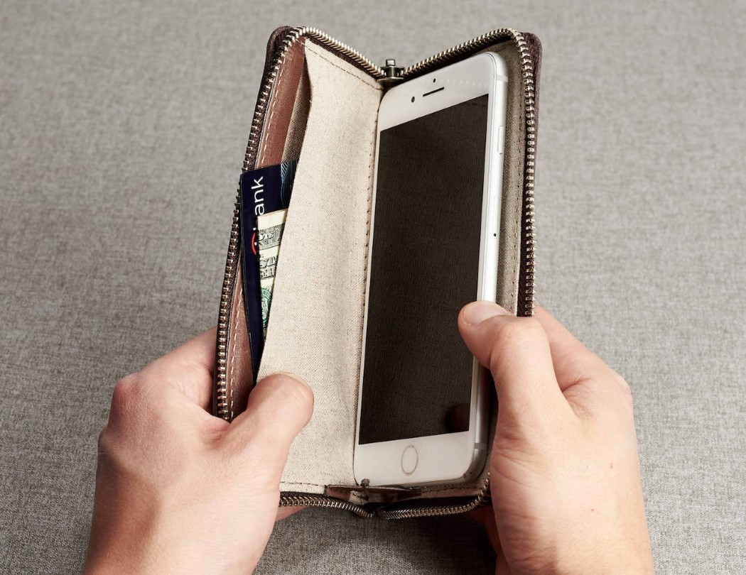 capra_iphone_wallet_5