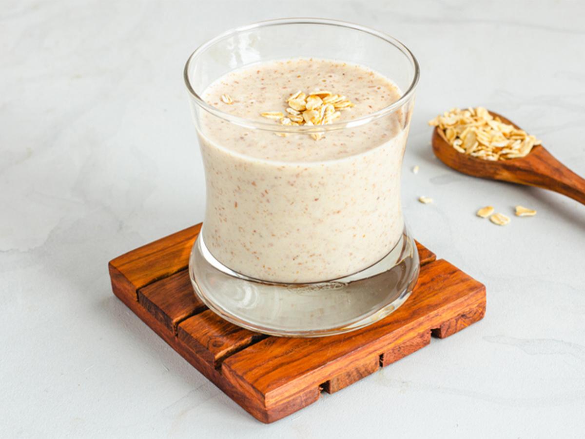 Yoghurt and oats smoothie recipe for power-packed workout,