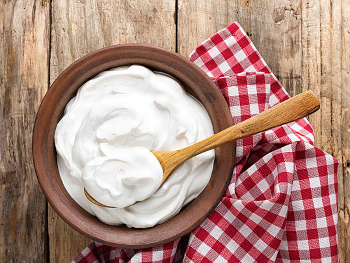Yoghurt is one of the best food that helps the immune system